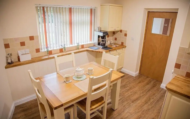 The Annexe @ Elmbank - Adults Only