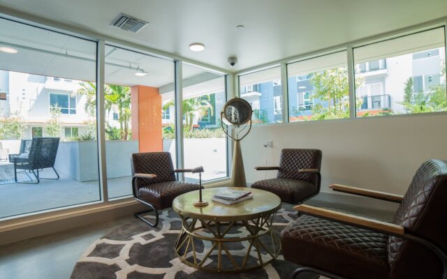 Ginosi Downtown Apartel