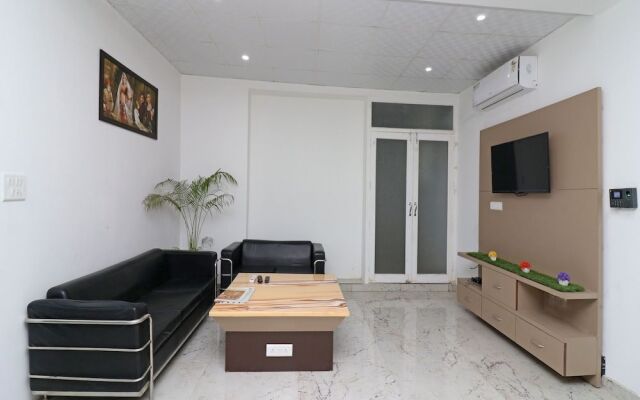 OYO 22584 Rv Homes