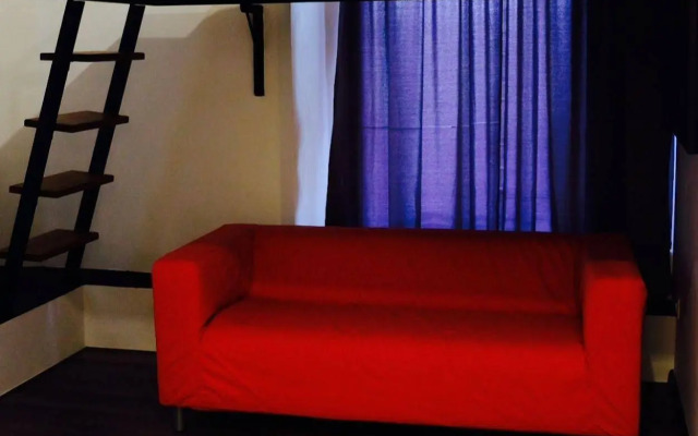 Roomies Suites