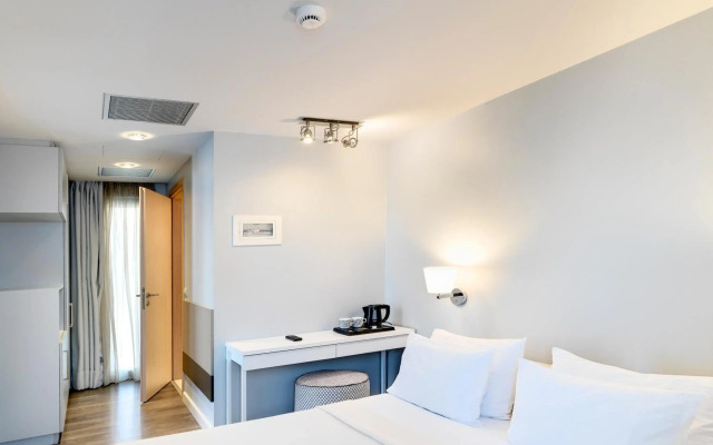 Phidias Piraeus Hotel