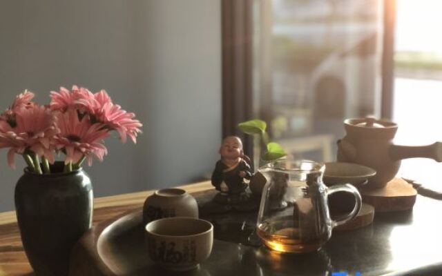 Yuehu Lakeview Guesthouse