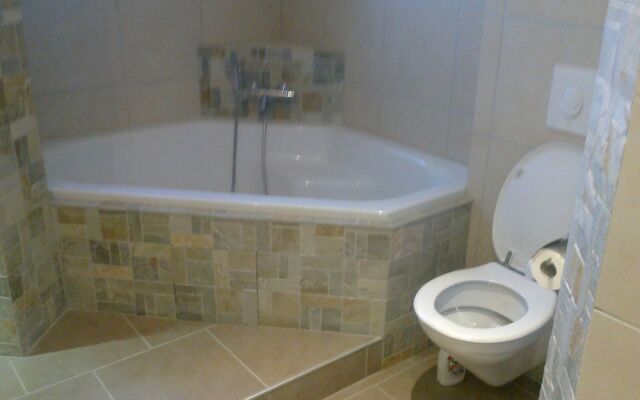 Quaint Chalet in Selonnet With Terrace