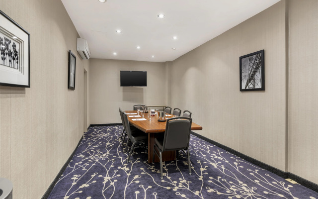 Best Western Plus Waterfront Hotel