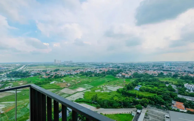 Trendy and Spacious Studio Azalea Suites Apartment