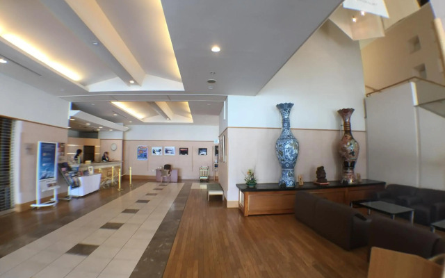 Hotel Okhotsk Palace - фото 2