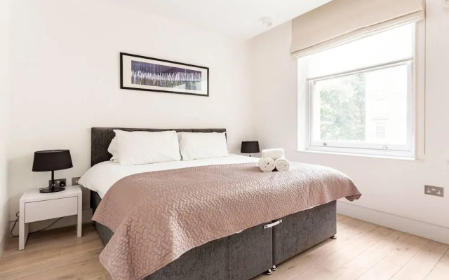 Central London - 2 Beds - Sleeps 4 - Lift