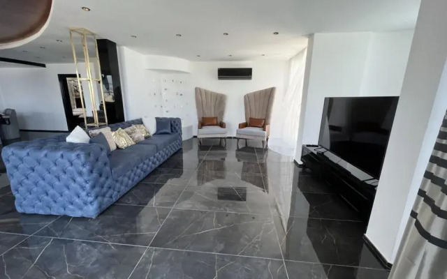 Amazing House With Private Pool in Antalya