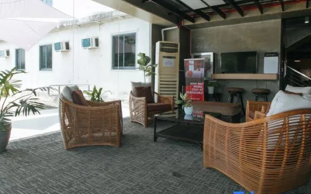 Reddoorz @ Insular Square Mandaue City