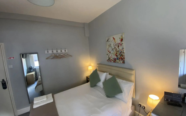 Grosvenor Place Guest House
