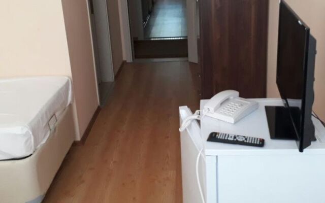 Altıntaş Dinlenme Tesisleri