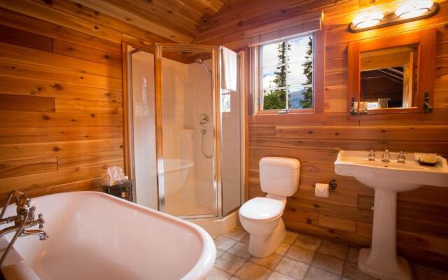 Paradise Lodge & Bungalows