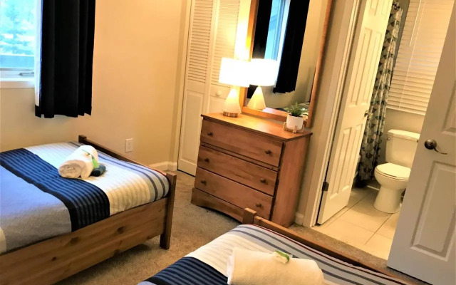 Stunning Condo - View on Lake Tremblant & Mountain