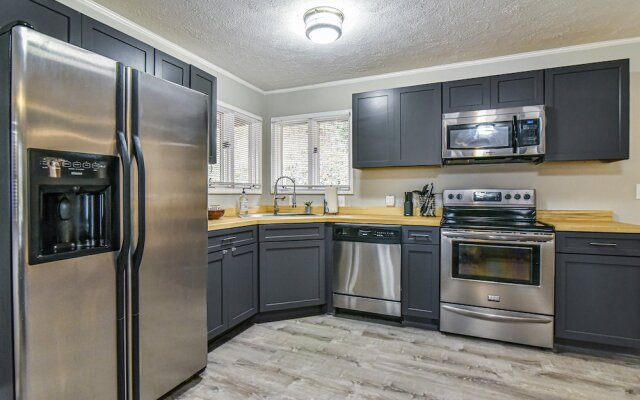 Cozy Mtn. Getaway in South Asheville