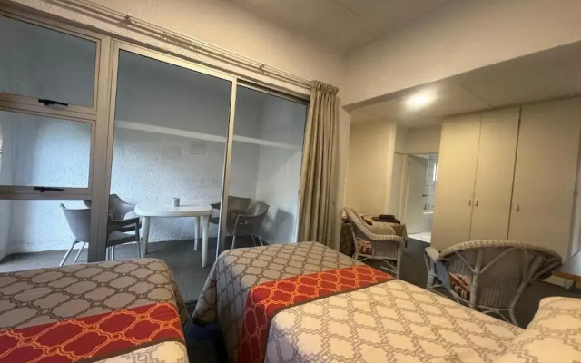 Room-busa House Self Catering Guest Hous