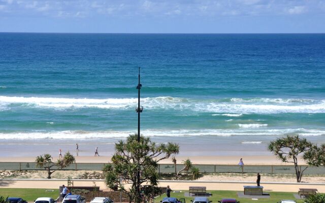 Moroccan Resort - HR Surfers Paradise