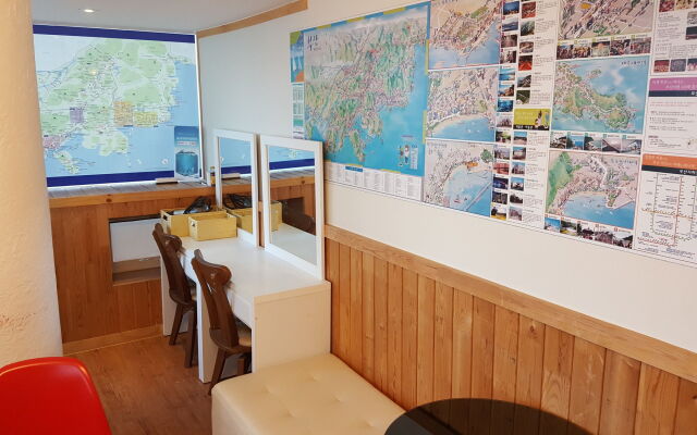 Dongbaekseom Guest House