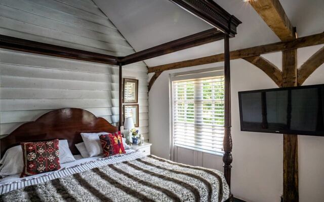 Captain's House / 9-bed Home on Osea Island, Essex