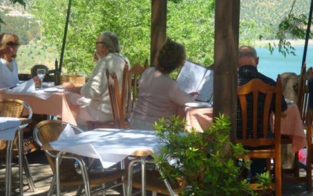 Al Lago Rural Hotel and Restaurant