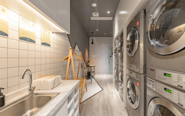 Atour Hotel, Baoyu Plaza, North Changjiang Road, Kunshan