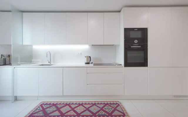 Benfica Prime Terrace II by Homing