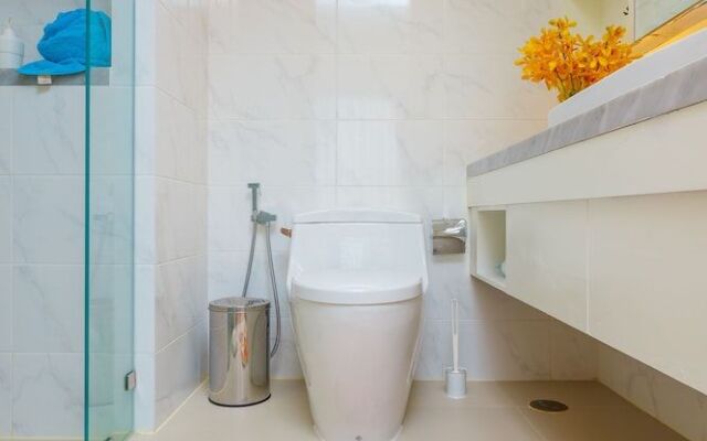 The Aristo Beach Front 713 by Holy Cow