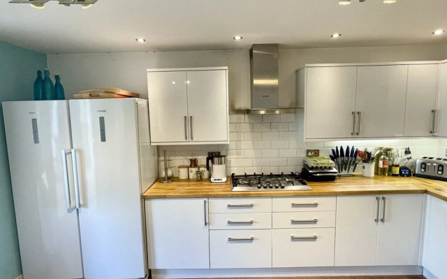 Large Family Home With Stunning City Views