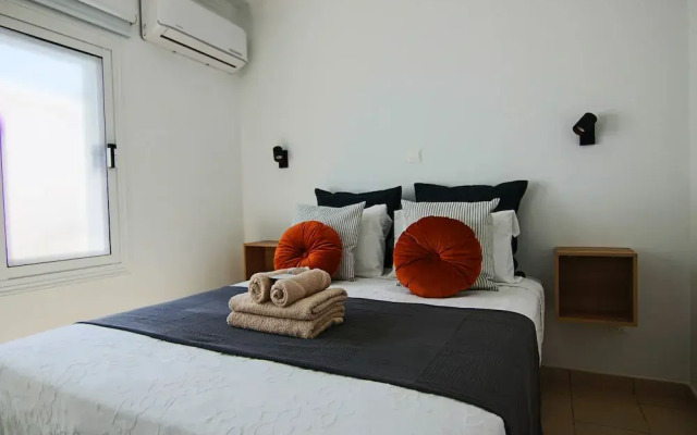 Phaedrus Living: Seaside Luxury Flat Lighthouse 62