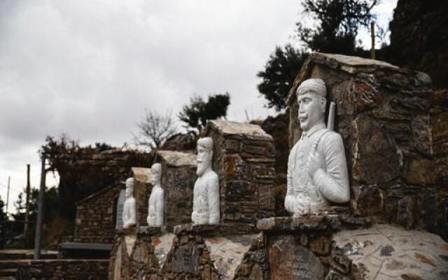 Traditional Family Guest House Idi