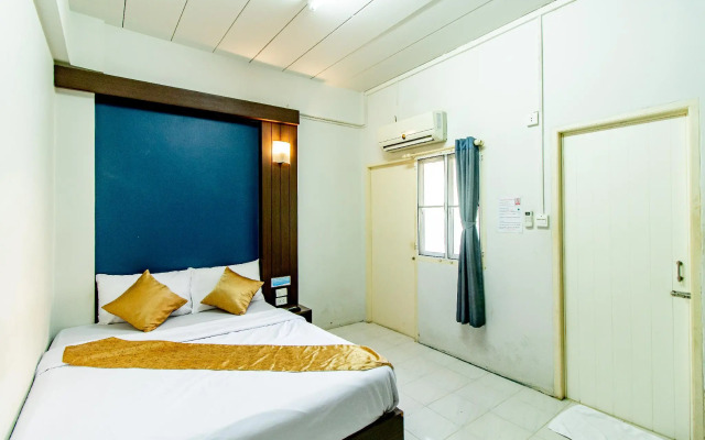 Riski Residence Bangkok-noi