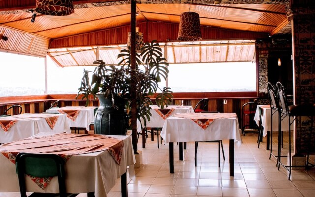 Okapi Hotel