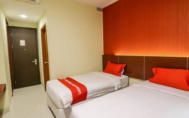 NIDA Rooms Racing Center Makassar