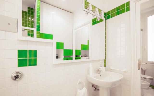 Green Apartment in the Center by Wonderful Italy