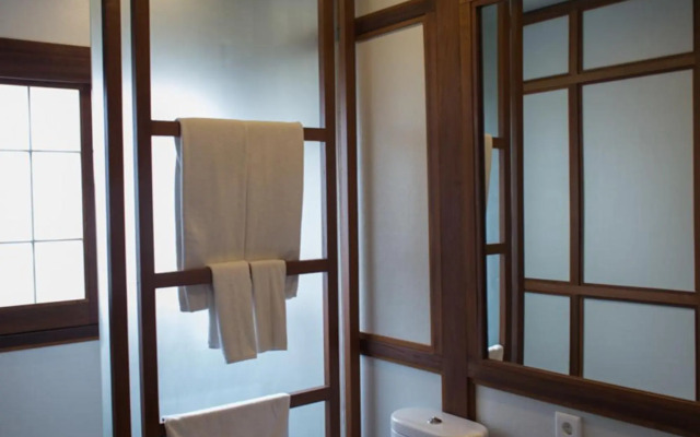 Suarapura Resort & Spa