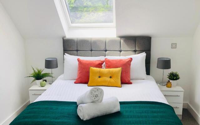 Shield Penthouse Loft - 2 Bedroom Luxe Large Apartment