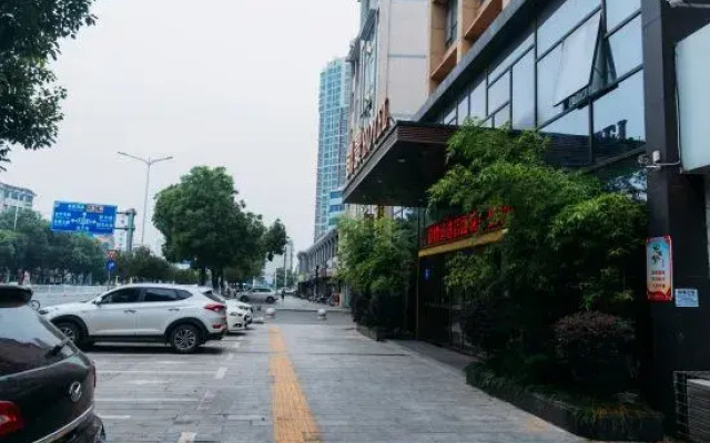 Kaijing Hotel ( Xiangyang Aviation Road Xiang Zhou No. 1 Middle School)