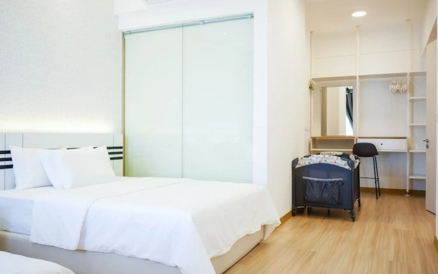 May Full Seaview Luxury Suite