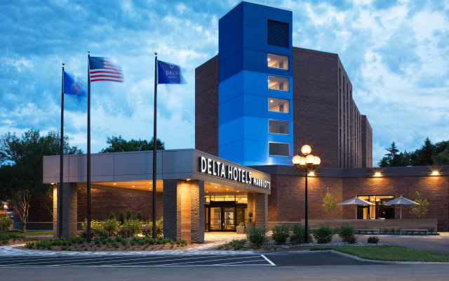 Delta Hotels by Marriott Minneapolis Northeast