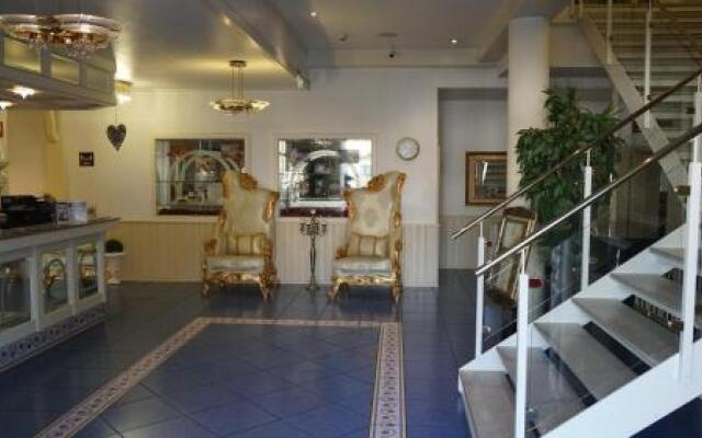 Bach Hotel