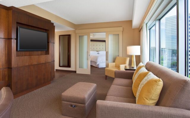 Sheraton Indianapolis Hotel at Keystone Crossing