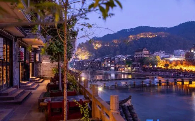 Phoenix City Boutique Hotel