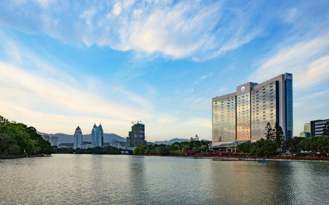 Fuzhou Lakeside Hotel