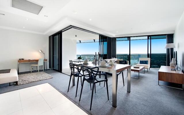 Circle on Cavill - Private Apartments