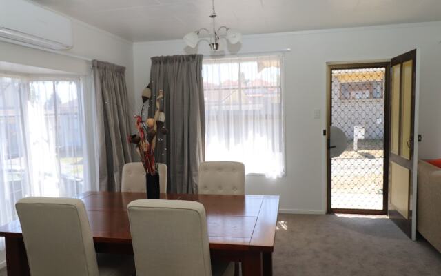 Sunny Unit on Grey Street