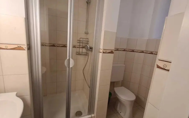 Simple Room Long Stay Central Location