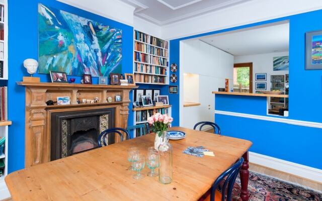 Beautiful 4BR Family Home in Leafy SE London