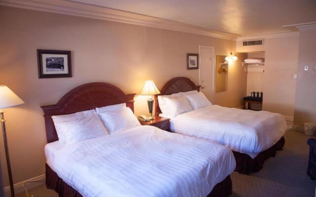 Revelstoke Lodge