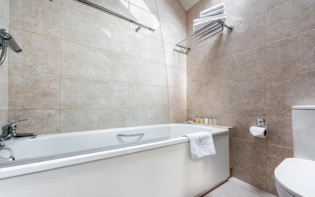 Best Western Woodenbridge Hotel & Lodge