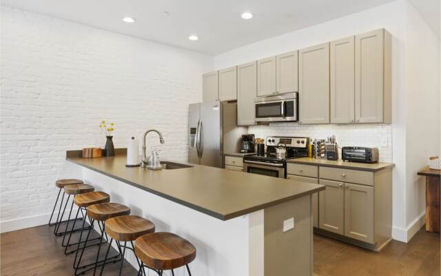 Roami at Bourbon Place