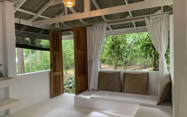 Coconut Beach Bungalows